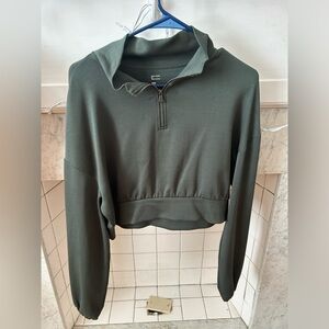 Cropped Green Sweatshirt